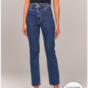 Abercrombie & Fitch Ultra High Rise Ankle Straight Jean